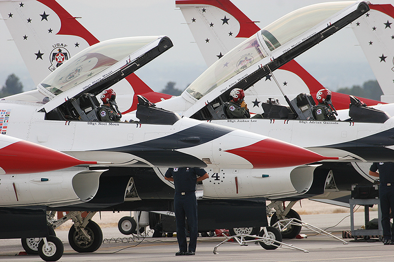 F-16C & D Fighting Falcons, The Thunderbirds, USAF