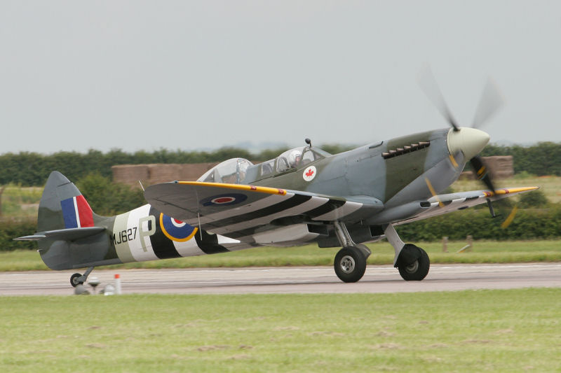 Spitfire T.IXc, Maurice Bayliss