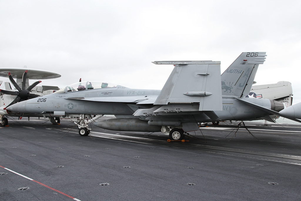 CVN77_62
