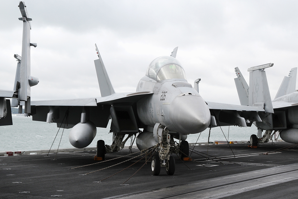 CVN77_69