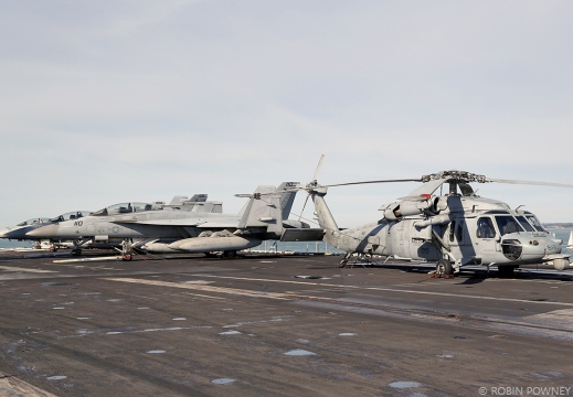 MH-60S Seahawk - 167844/AB-612 - HSC-11 Dragonslayers & F/A-18F Super Hornet - 166623/AB-110 - VFA-11 Red Rippers
