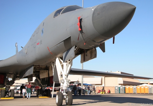 B-1B Lancer - 86-0100/DY - 28BS Mohawks / 7BW